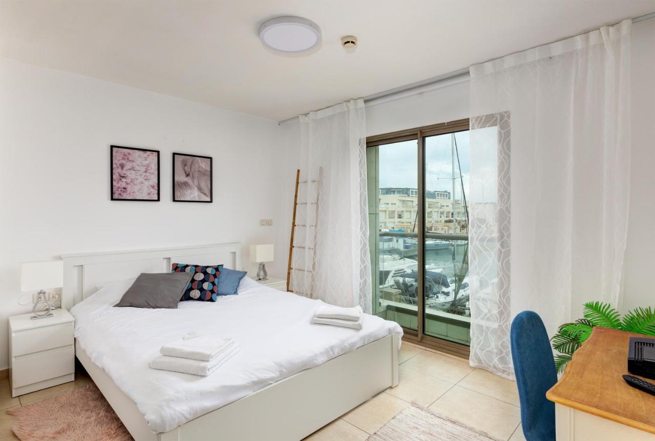 Marina View One Bedroom Dream Suite Herzliya Exterior photo