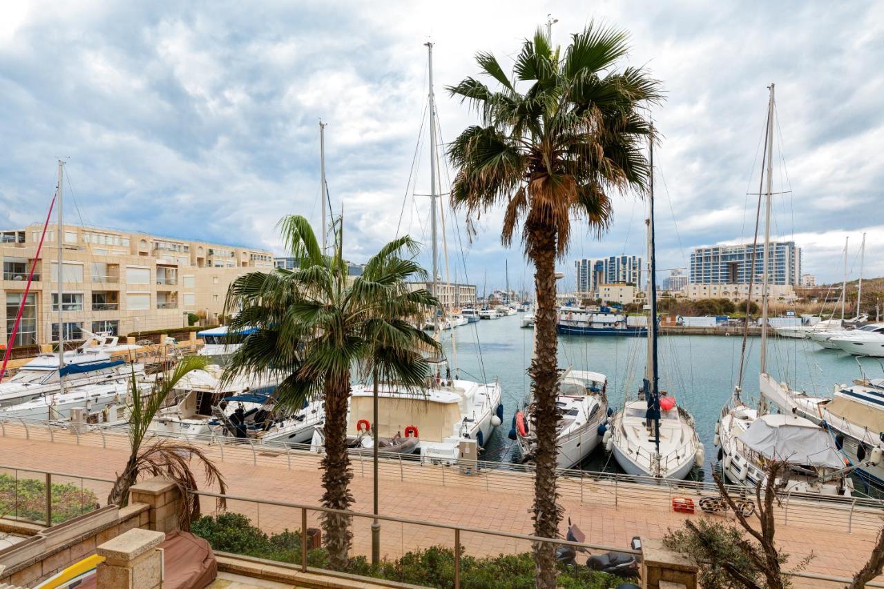 Marina View One Bedroom Dream Suite Herzliya Exterior photo